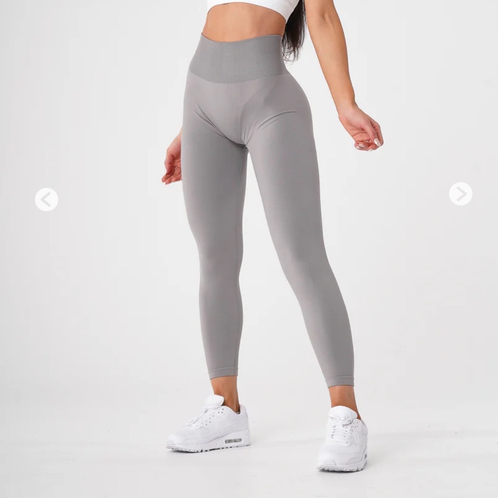 NWT Light Grey Solid Seamless Leggings